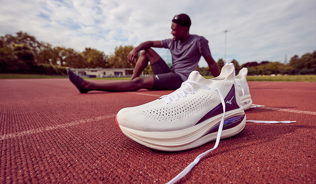 MIZUNO NEO VISTA2(ランニング) Amazon.com | Mizuno Men's Wave Neo Vista 2 Running Shoe, Neutral